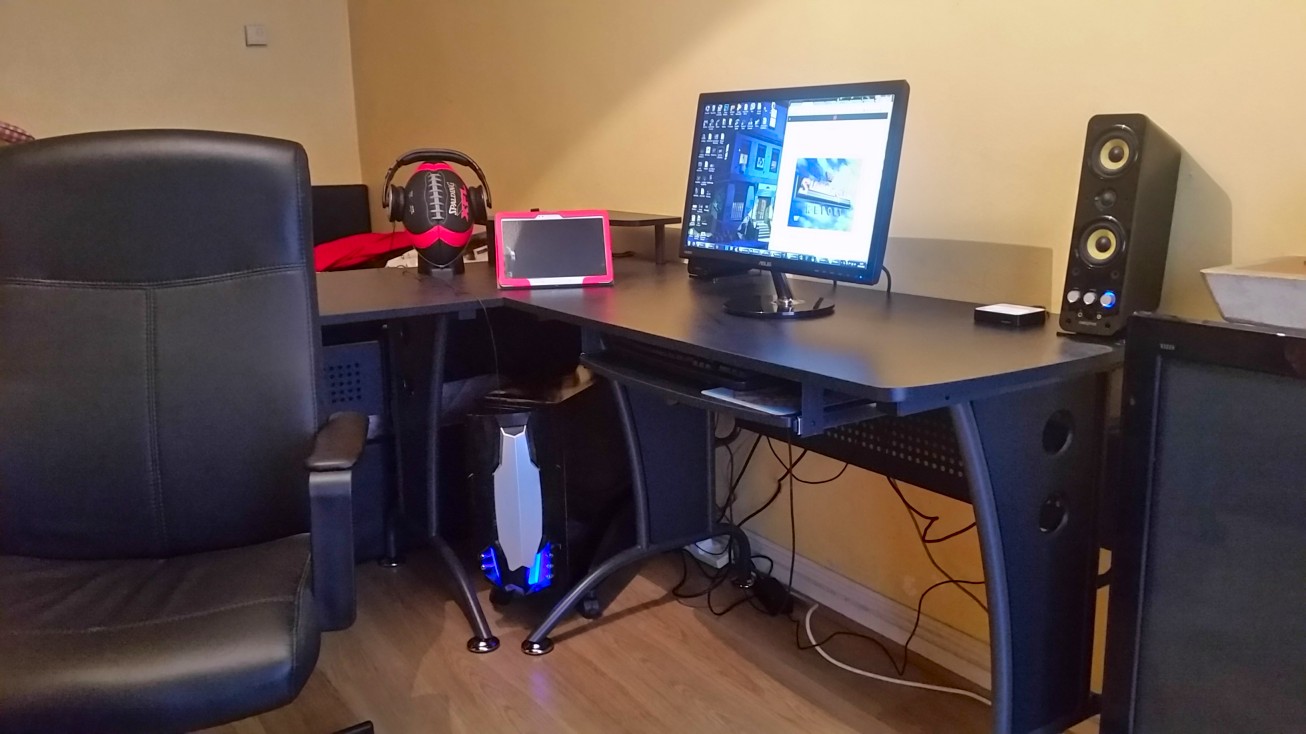 New Desk 2016-08-14 18.36.55